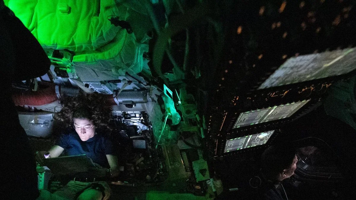 Где сейчас находятся астронавты миссии «Артемида-2»? Ближе к Луне, чем к Земле